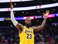 JJB竞技-詹姆斯在利物浦比赛中赛况扑朔迷离，精彩发挥引发热议！的简单介绍